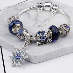 Sternenarmband Damen – Schneeflocke & Konstellation Look