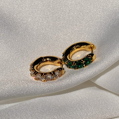 Emerald Creolen Damen – Dicke Form mit grünen & weißen Steinen