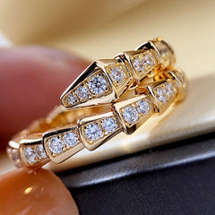 Verstellbarer Snake-Ring Damen – In Gold oder Weißgold mit Stein