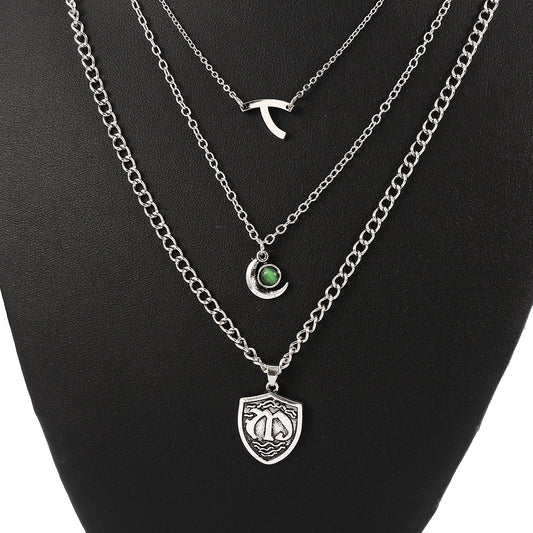 Multilayer short necklace