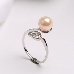 Pearl women''s single opening adjustable ring