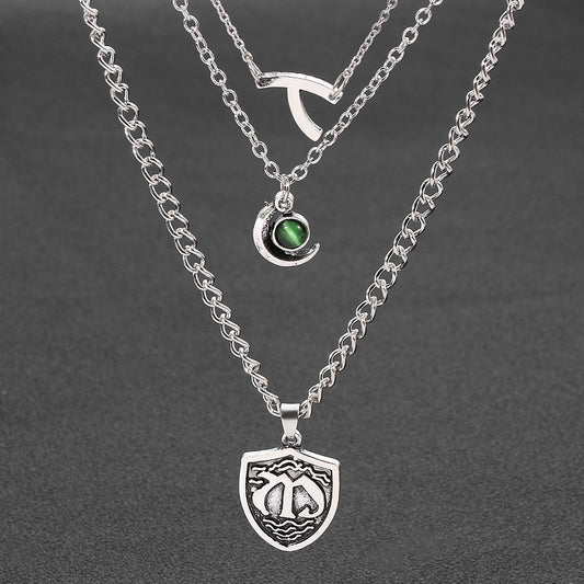 Multilayer short necklace
