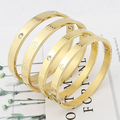 Love Armband