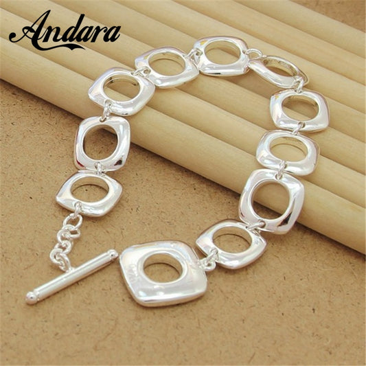 Schöner Armband in Silber