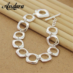 Schöner Armband in Silber