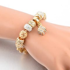 Eleganter Armband mit mini Kristallen