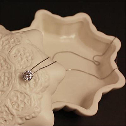 Elegante Halskette Dita mit Zirkon Anhänger
