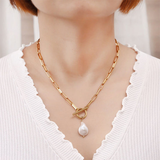 Schöne Edelstahl Kette mit Süßwasserperle